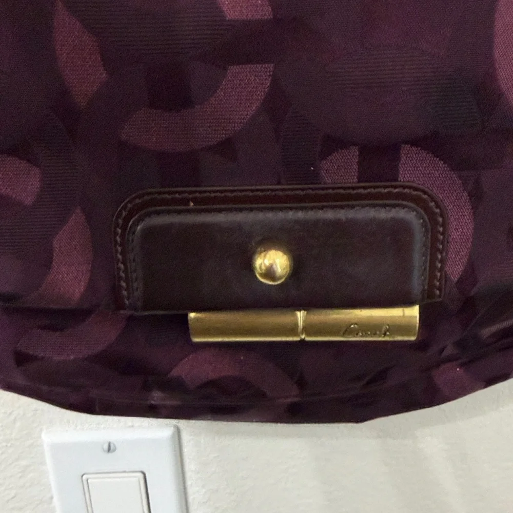 Coach Plum Jacquard Hobo Bag with Gold Hardware - Picture 8 of 16
